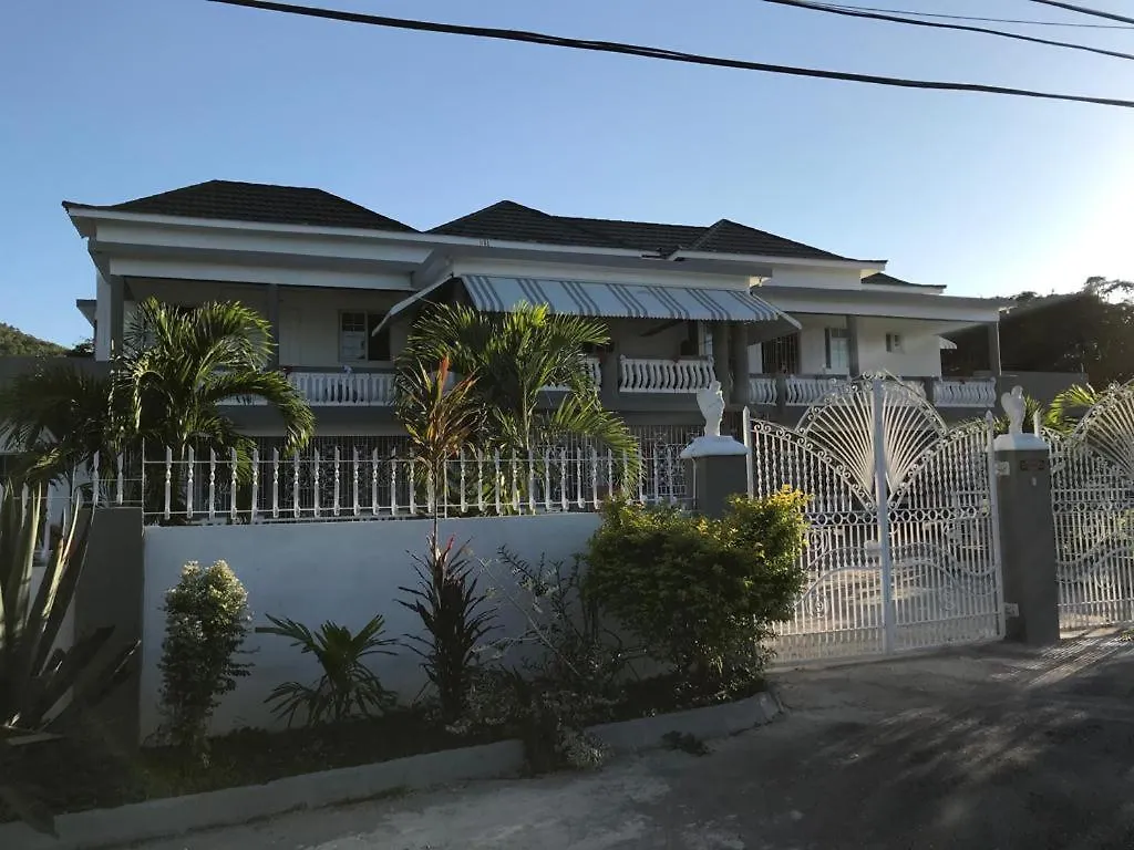 Holiday home Veneshia'S Coral Gardens Jamaica