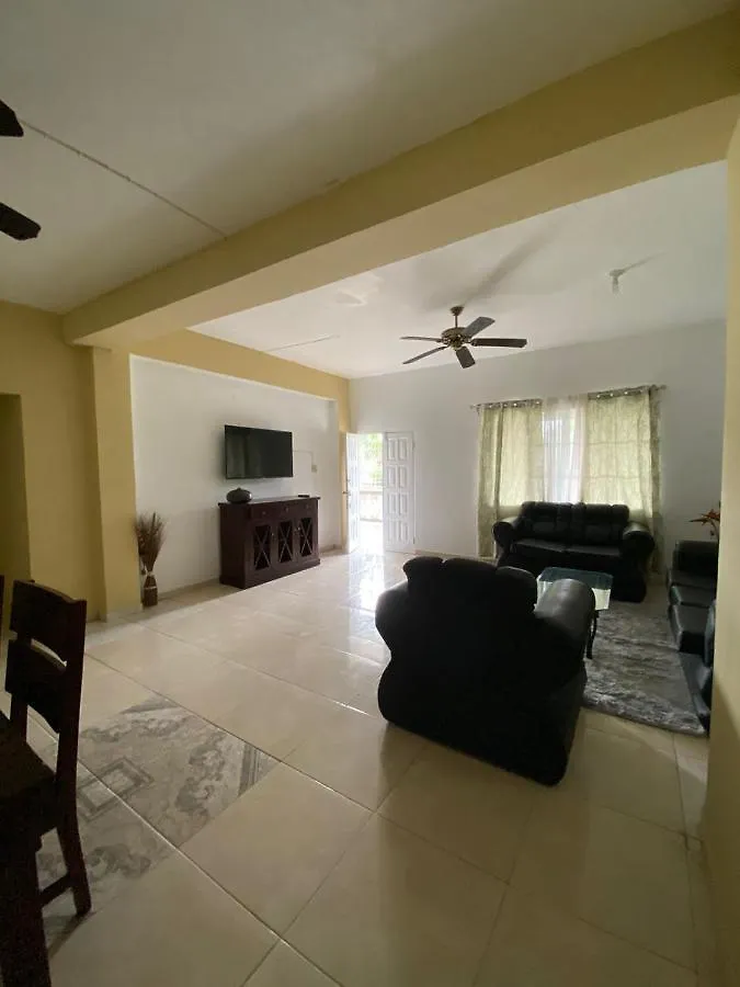 Holiday home Veneshia'S Coral Gardens Jamaica